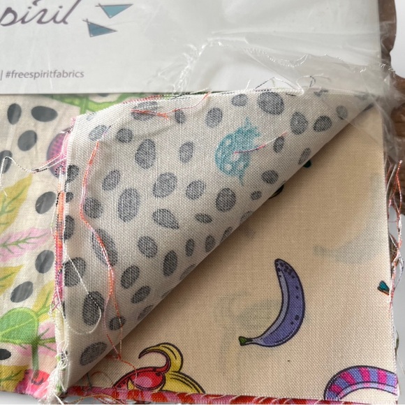 Colorful fabric Free spirit by Tula Pink,Monkey Wrench Layer cake frantic Design - Picture 4 of 8